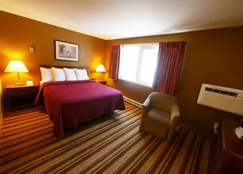 Magnuson Hotel Copper Crown hotel thumbnail 6