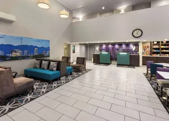 La Quinta Inn & Suites by Wyndham North Orem hotel thumbnail 3