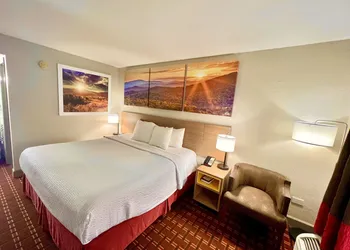 Days Inn by Wyndham Athens hotel thumbnail 8