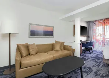 Fairfield Inn & Suites by Marriott San Jose Airport hotel thumbnail 7