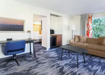 Fairfield Inn & Suites by Marriott San Jose Airport hotel thumbnail 8