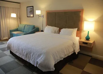 Hampton Inn Tulsa-Sand Springs hotel thumbnail 8