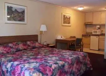 Knights Inn Rossford hotel thumbnail 5