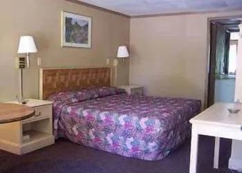 Knights Inn Rossford hotel thumbnail 6