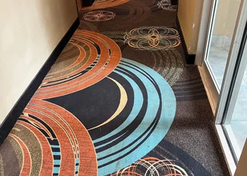 Comfort Inn Express Shenandoah hotel thumbnail 5