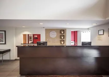Comfort Inn West Edmonton hotel thumbnail 2
