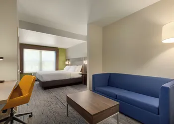 Holiday Inn Express West Sacramento by IHG hotel thumbnail 3