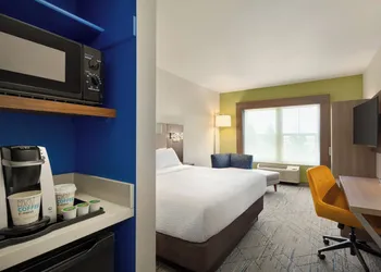 Holiday Inn Express West Sacramento by IHG hotel thumbnail 7