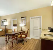 Embassy Suites by Hilton Savannah Historic District hotel detail image 7