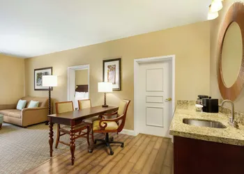Embassy Suites by Hilton Savannah Historic District hotel thumbnail 7