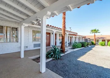 Historic Coronado Motor Hotel by OYO hotel thumbnail 2