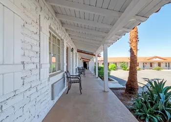 Historic Coronado Motor Hotel by OYO hotel thumbnail 3