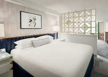 Le Parc at Melrose hotel thumbnail 6