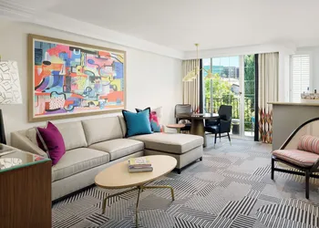 Le Parc at Melrose hotel thumbnail 7