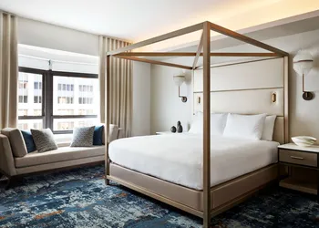 New York Hilton Midtown hotel thumbnail 7