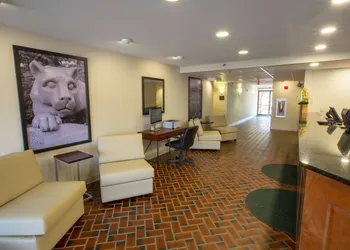 Super 8 by Wyndham State College hotel thumbnail 2