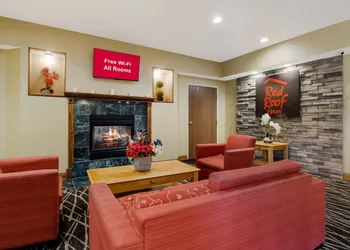 Red Roof Inn South Bend - Mishawaka hotel thumbnail 2