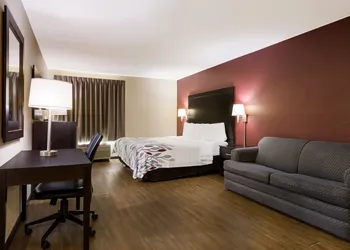 Red Roof Inn South Bend - Mishawaka hotel thumbnail 4
