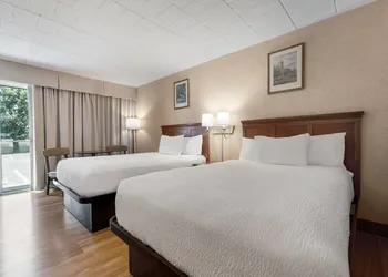 Ramada by Wyndham State College Hotel & Conference Center hotel thumbnail 6