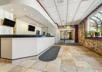 Ramada by Wyndham State College Hotel & Conference Center hotel thumbnail 4
