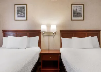 Ramada by Wyndham State College Hotel & Conference Center hotel thumbnail 7