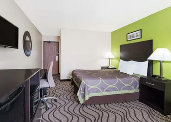 Super 8 by Wyndham Tappahannock VA hotel thumbnail 6