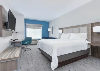 Holiday Inn Express & Suites Granbury by IHG hotel thumbnail 8