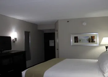 Holiday Inn Express Forsyth by IHG hotel thumbnail 5