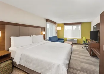 Holiday Inn Express & Suites Tacoma by IHG hotel thumbnail 2
