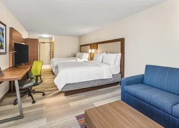 Holiday Inn Express & Suites Tacoma by IHG hotel thumbnail 3