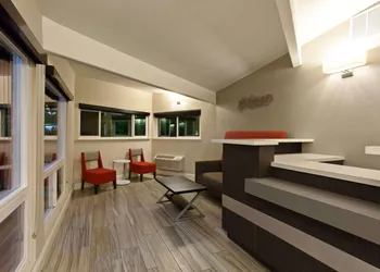 Days Inn by Wyndham Chowchilla Gateway to Yosemite hotel thumbnail 2