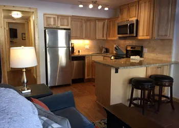 Vail Racquet Club Mountain Resort hotel thumbnail 8