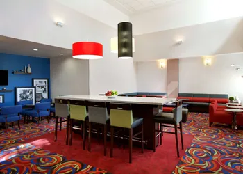 Hampton Inn & Suites Anaheim Garden Grove hotel thumbnail 2