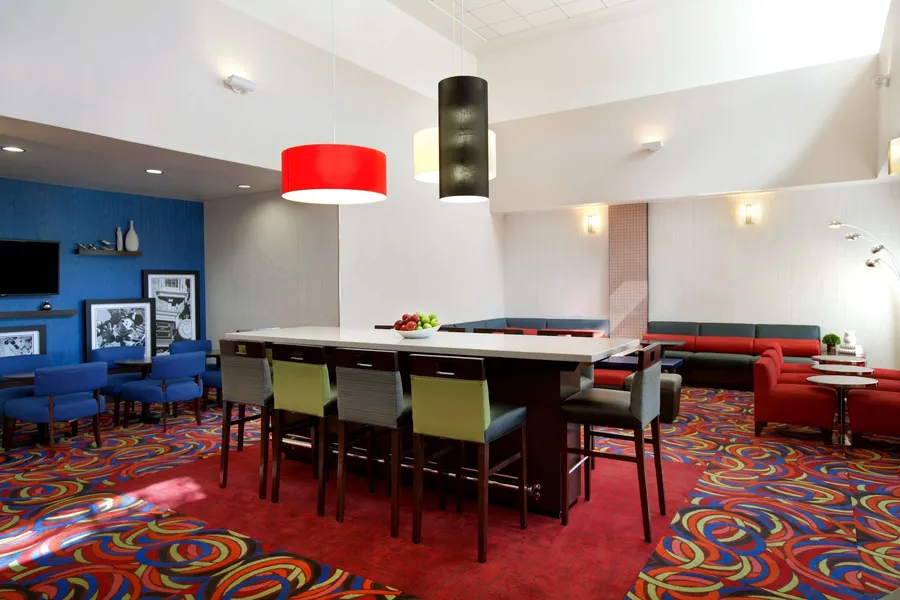 Hampton Inn & Suites Anaheim Garden Grove hotel detail image 2