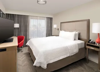 Hampton Inn & Suites Anaheim Garden Grove hotel thumbnail 8