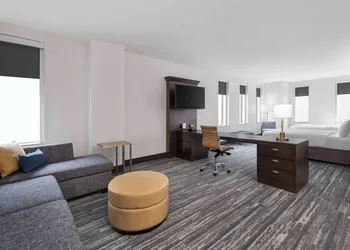 Hampton Inn & Suites Denver Downtown-Convention Center hotel thumbnail 2