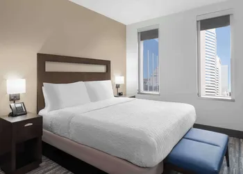 Hampton Inn & Suites Denver Downtown-Convention Center hotel thumbnail 6