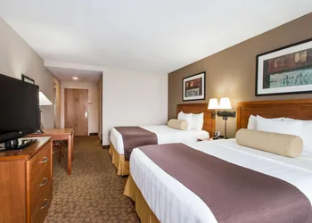 Days Inn & Suites by Wyndham Fort Pierce I-95 hotel thumbnail 5
