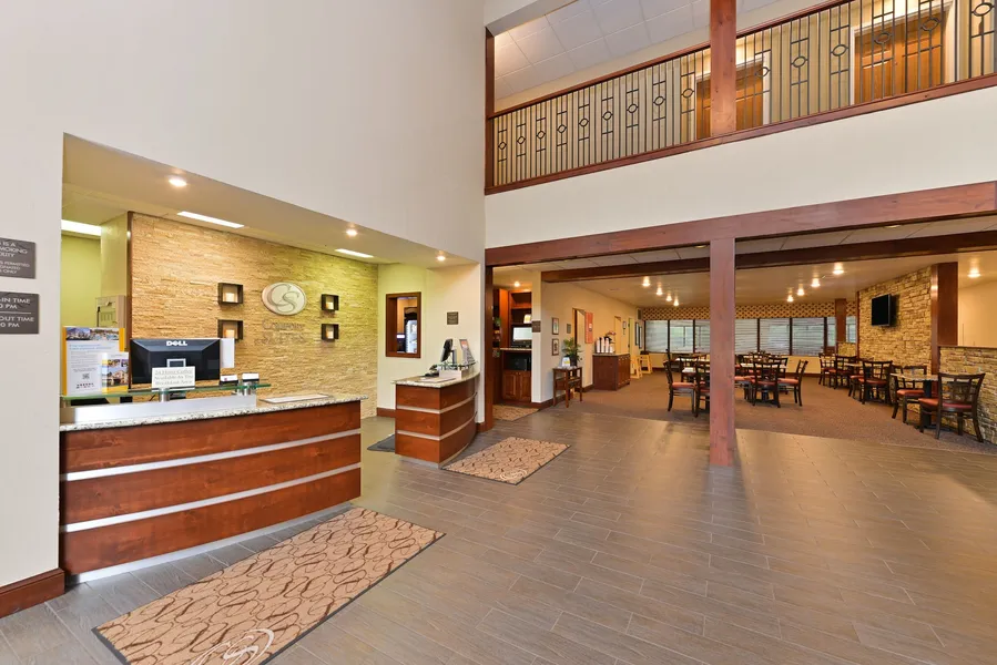 Comfort Suites near Route 66 hotel detail image 2