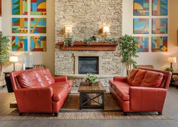 Comfort Suites near Route 66 hotel thumbnail 6