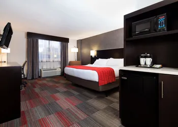 Holiday Inn Milwaukee Riverfront by IHG hotel thumbnail 4