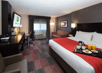 Holiday Inn Milwaukee Riverfront by IHG hotel thumbnail 7