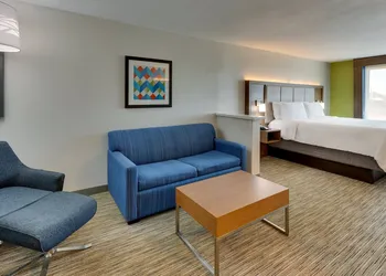 Holiday Inn Express & Suites Lake Worth by IHG hotel thumbnail 7