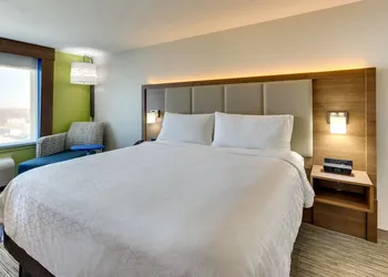 Holiday Inn Express & Suites Lake Worth by IHG hotel thumbnail 8