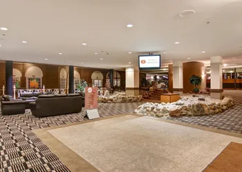 Edmonton Inn and Conference Centre hotel thumbnail 2