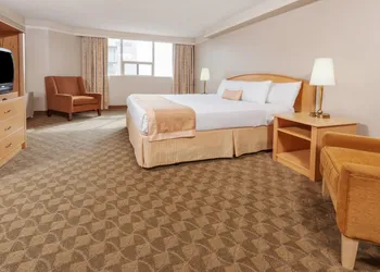 Edmonton Inn and Conference Centre hotel thumbnail 7