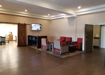 Comfort Inn Lethbridge hotel thumbnail 7