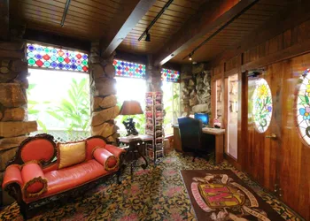 Madonna Inn hotel thumbnail 3