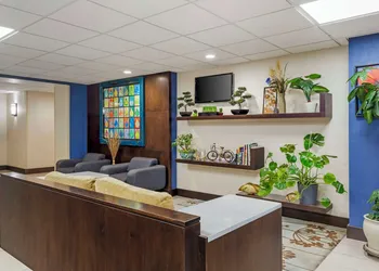 Best Western Plus Berkshire Hills Inn & Suites hotel thumbnail 2