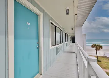 Coastal Waters Inn hotel thumbnail 2